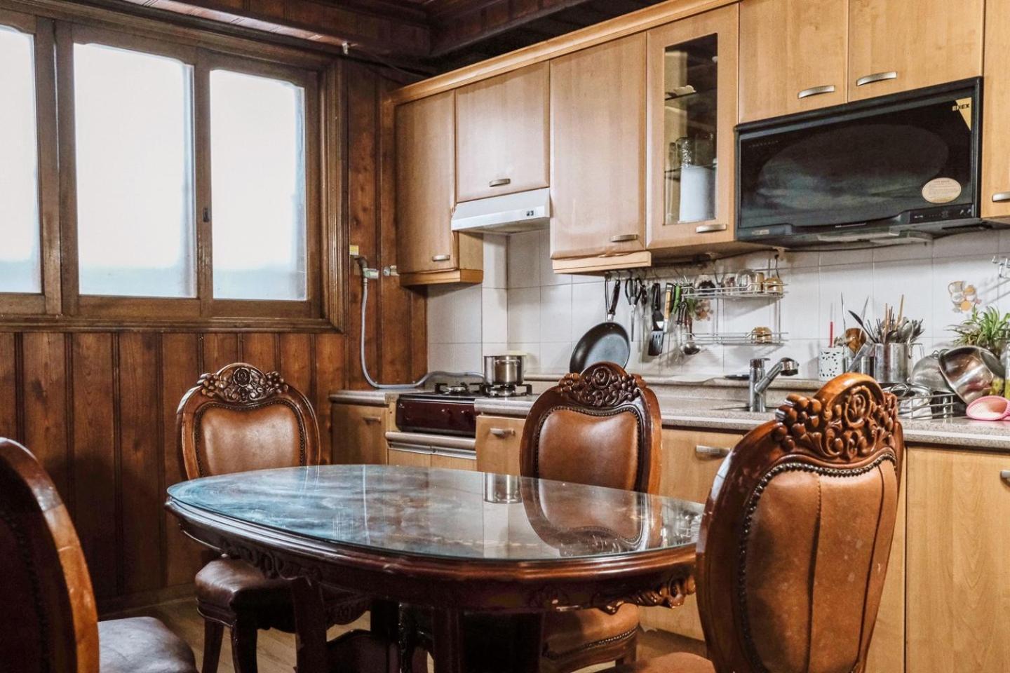 60s K-granny House Villa